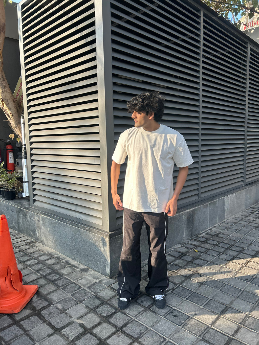 BORN TO ROAR OVERSIZED-TEE