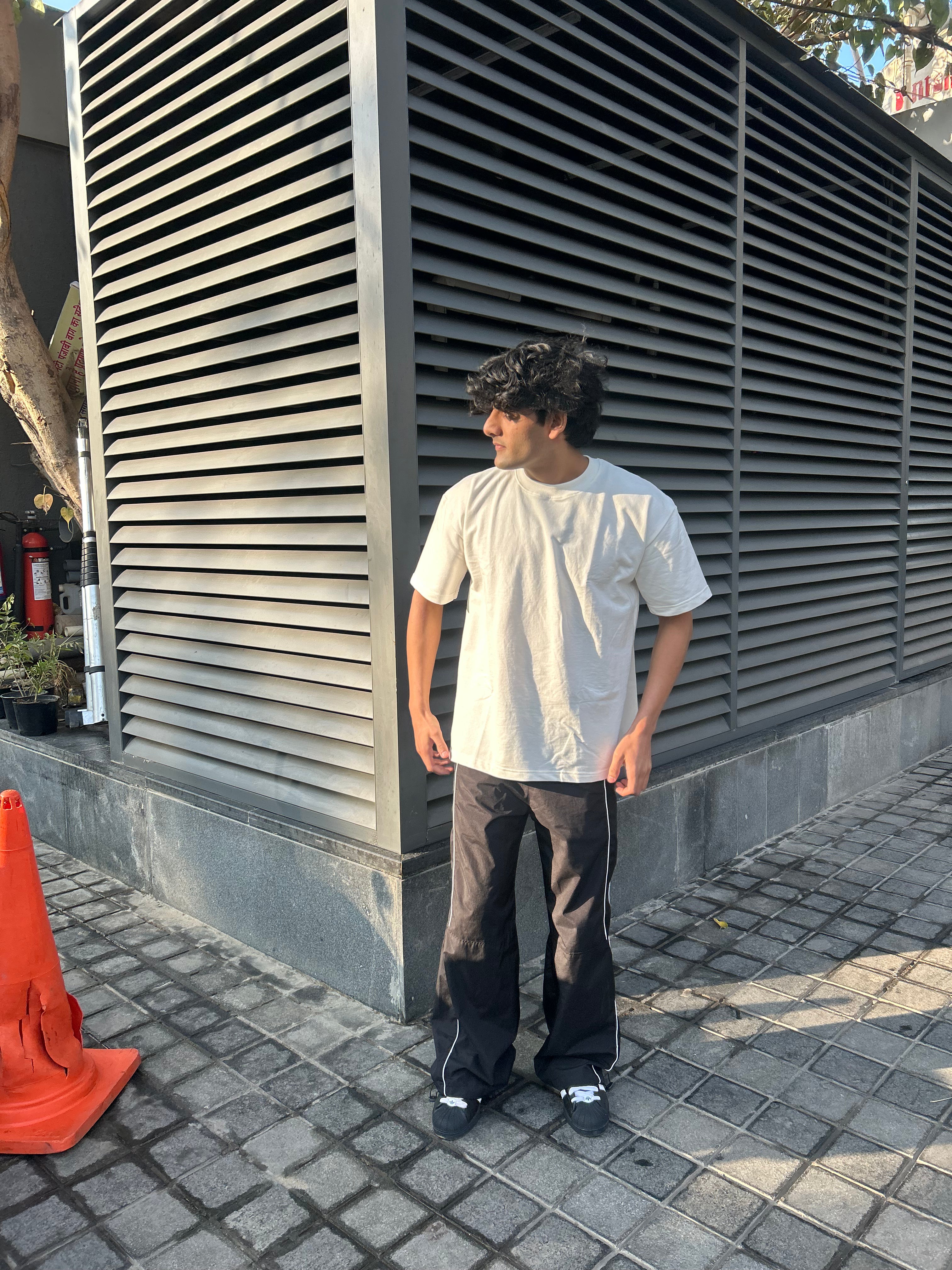 BORN TO ROAR OVERSIZED-TEE